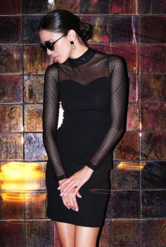 Dopasowana Sukienka Wieczorowa ze Stójką Czarna 276