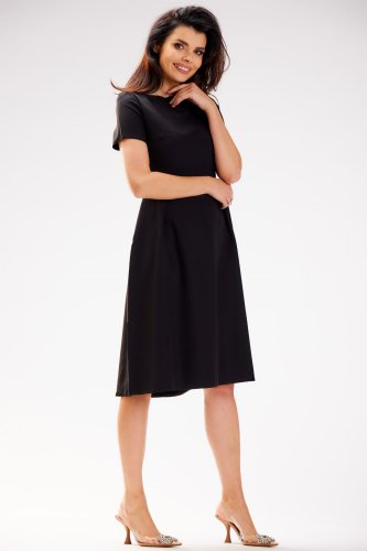 Rozkloszowana sukienka z krótkimi rękawami Czarna AW592