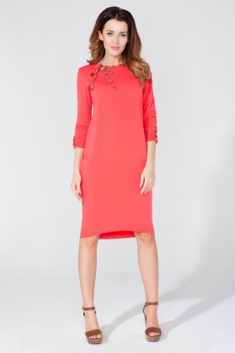 Elegancka Sukienka z Dzianiny Koralowa T106