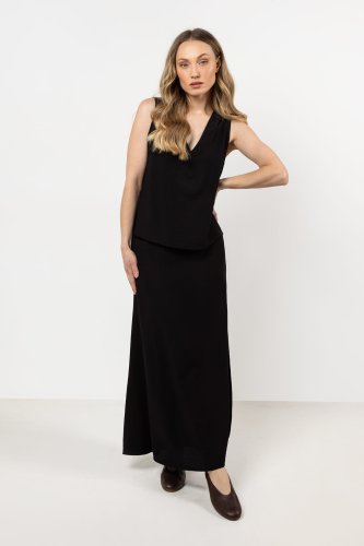 Rozkloszowana spódnica maxi z rozcięciem Czarna