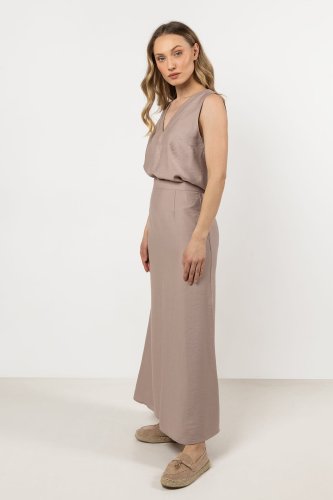 Rozkloszowana spódnica maxi z rozcięciem Beżowa