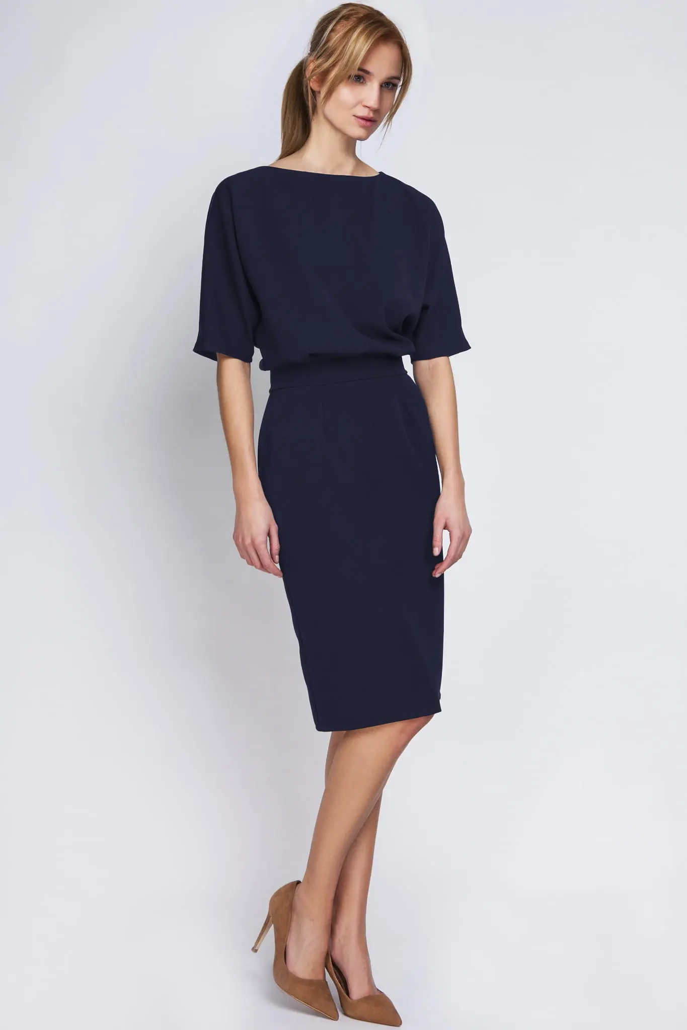 Elegancka Sukienka Granatowa