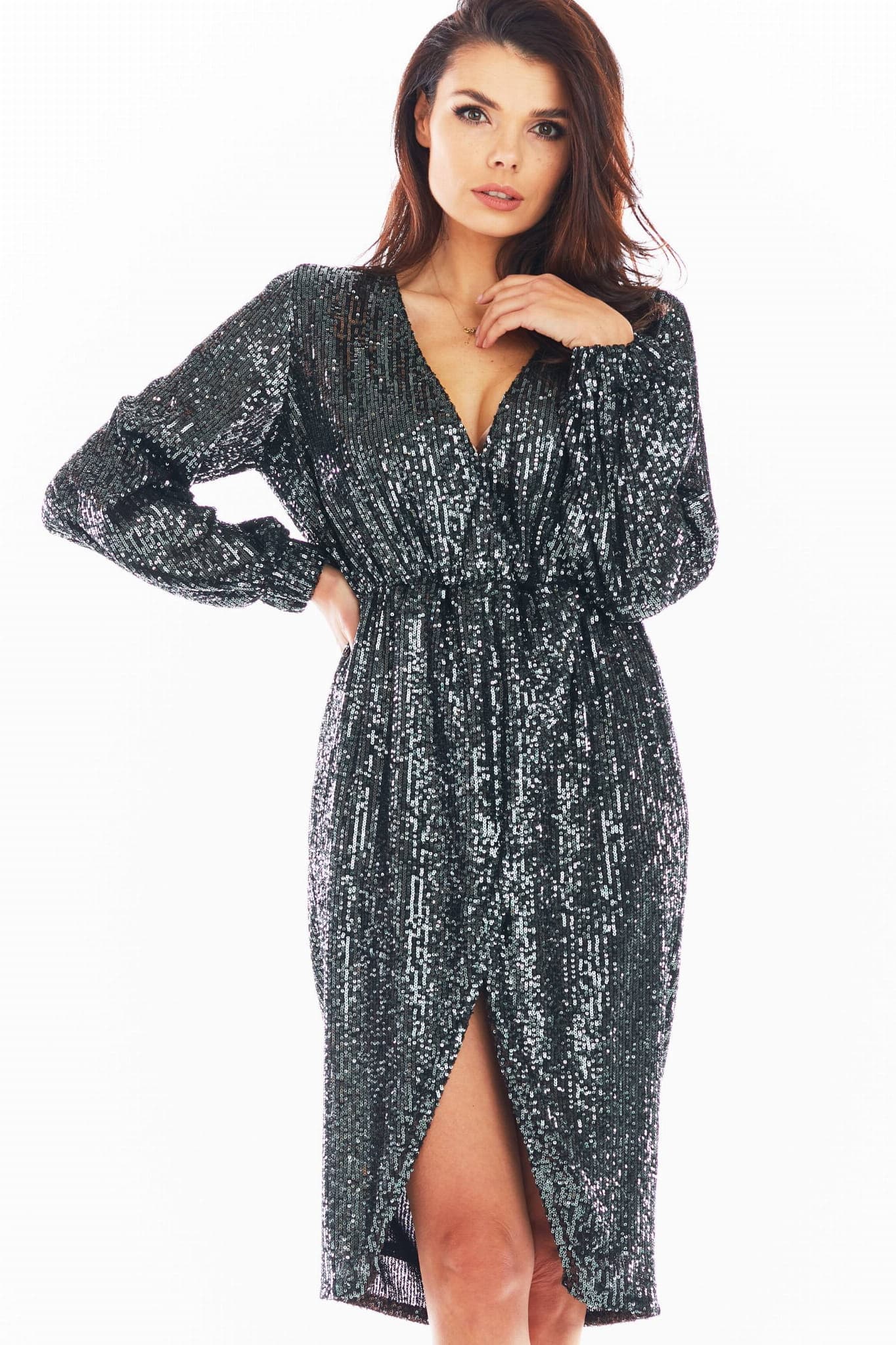 Cekinowa sukienka midi Grafitowa