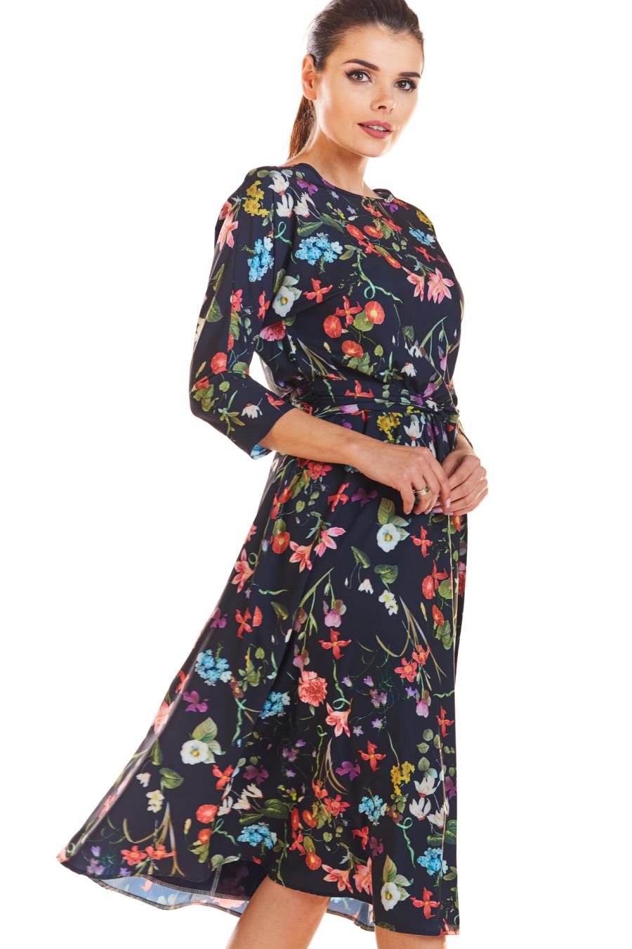 M192flowersnavy1a.jpg