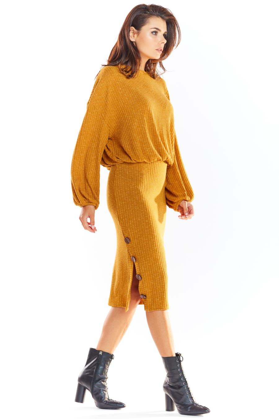 spodnica, a317, midi, guzikami, camel, dzianinowa