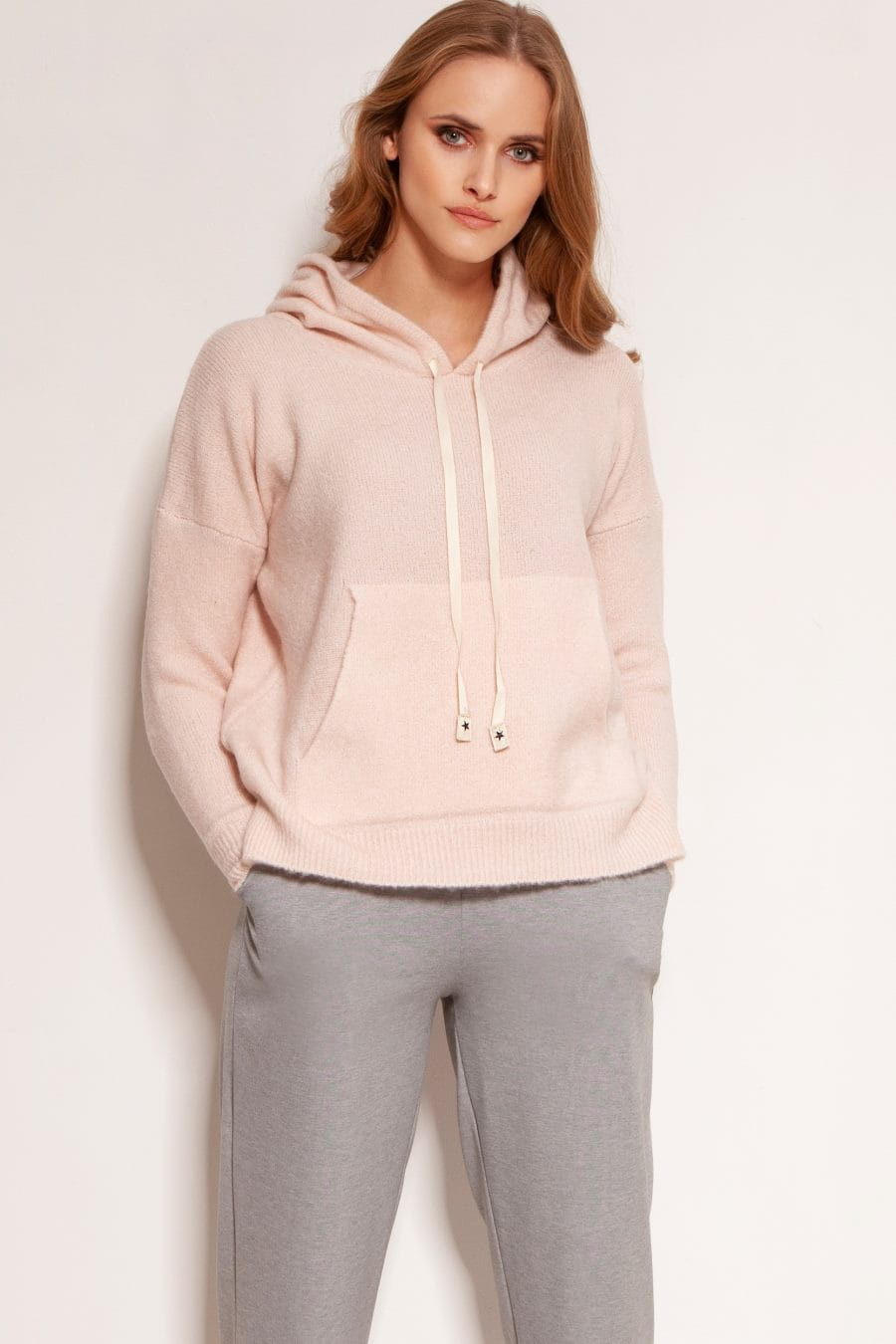 mieciutka-swetrowa-bluza-z-kapturem-swe140-rozowy.jpg