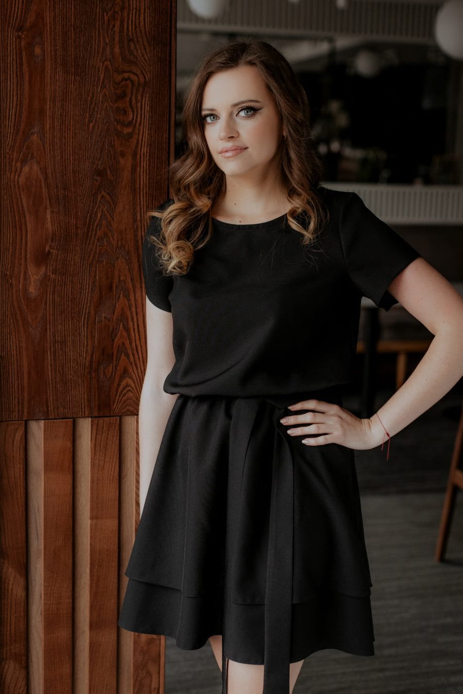 Dress - T374-czarna-sukienka-falbaną-polska-paskiem-letnia.jpg