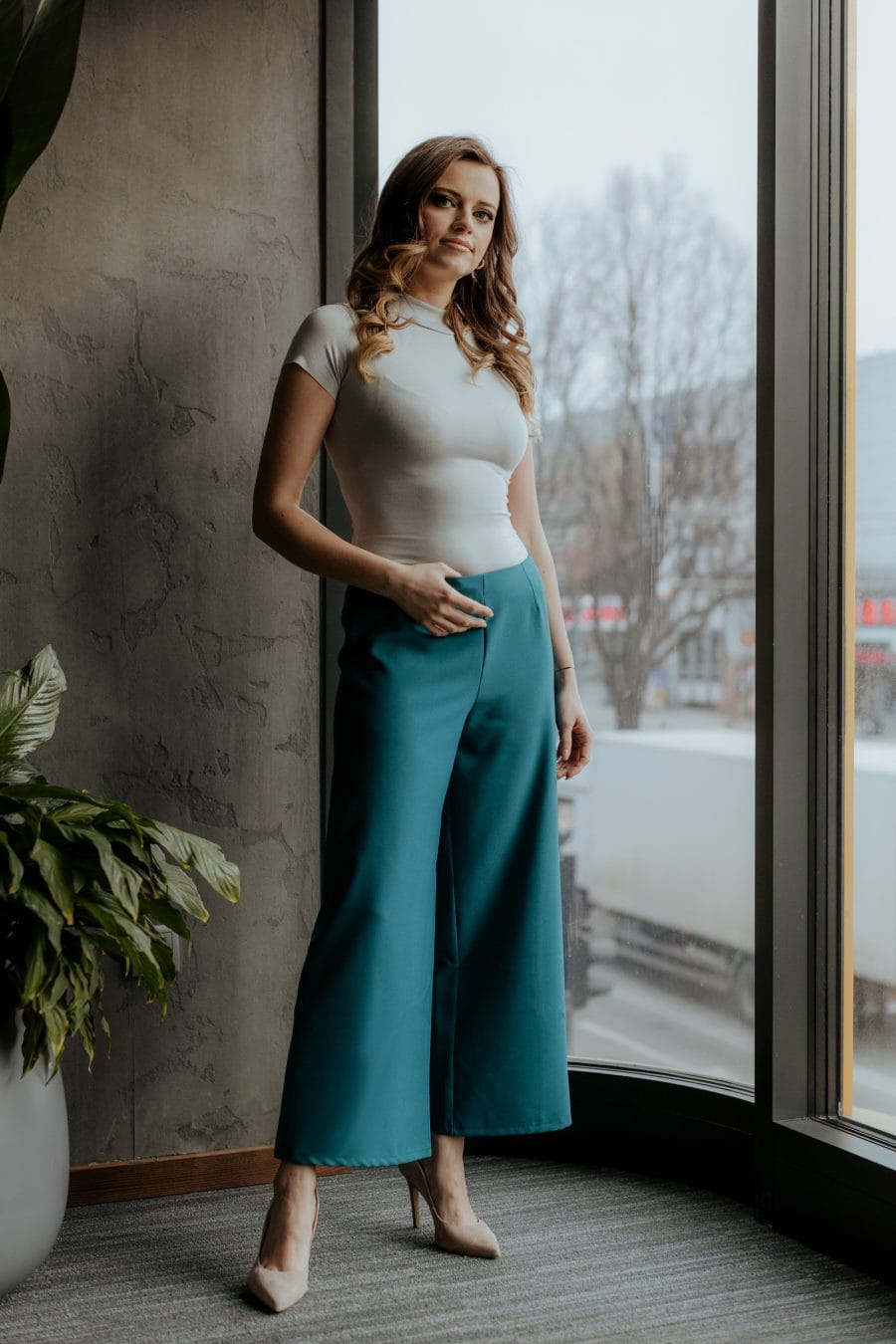 Pants - T375-spodnie-szmaragdowe-szerokie-polska-eleganckie.jpg