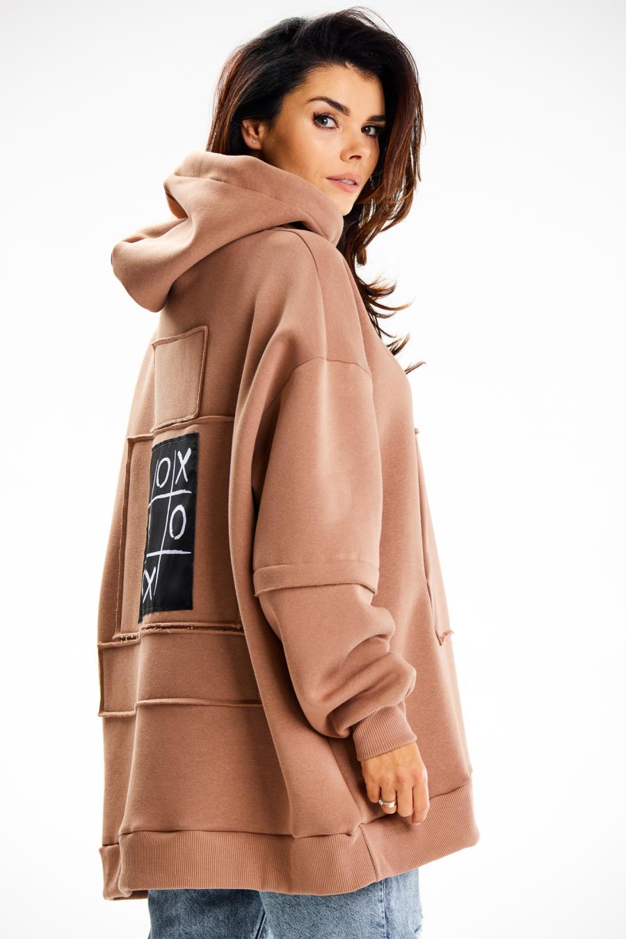 M332-bluza-beżowa-polska-dresowa-luźna-kangurka.jpg