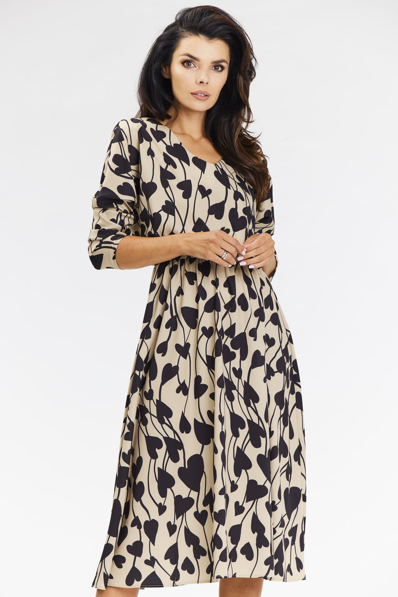 Sukienka A666 beige-black hearts-1 10815  | 15553-Beige-Black hearts-L