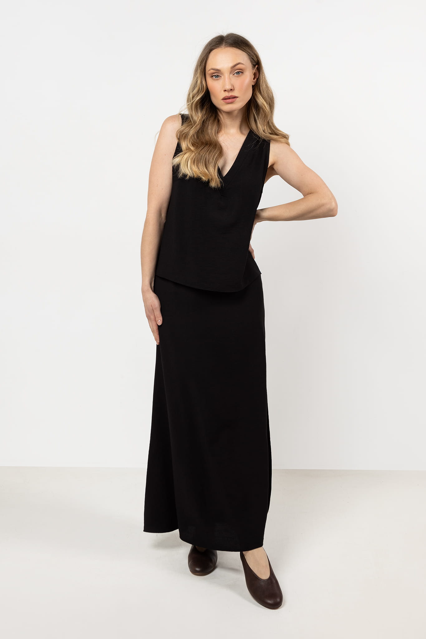 Spódnica A717 black-1 11264  | 16507-Black-L