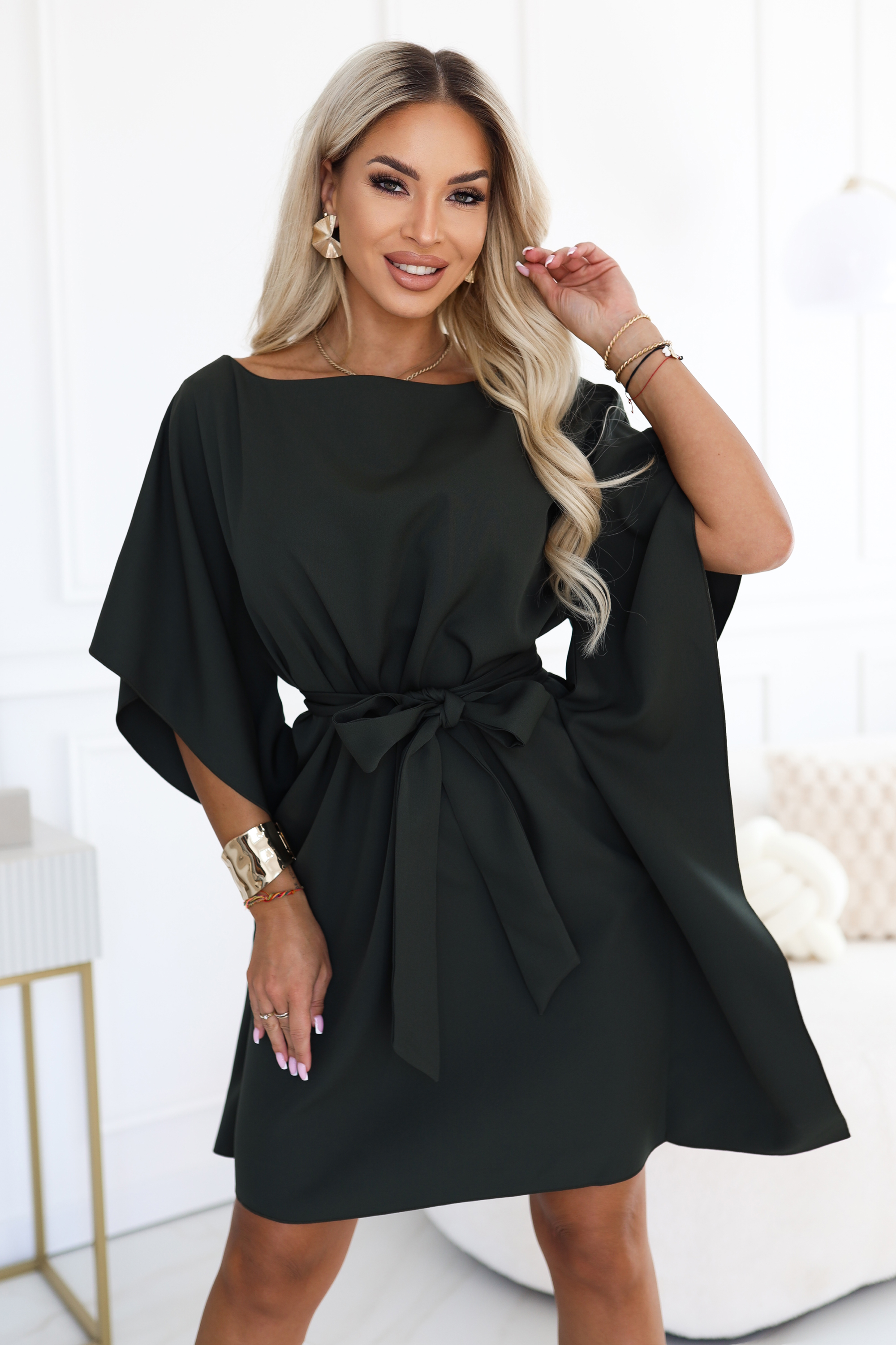 287-46 SOFIA Kobieca sukienka typu motyl z wiązaniem w pasie - ciemny khaki-1 12065 